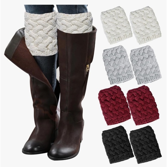 NWOT Excellent condition never used boot cuff one size in Plum with a button - Picture 2 of 3